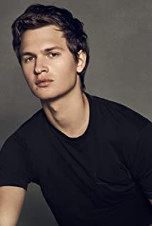 How tall is Ansel Elgort?